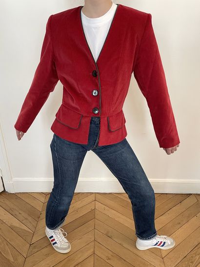 null YVES SAINT LAURENT variation 

Suit made of a jacket and a skirt in red corduroy.

Some...