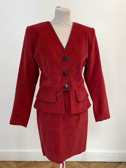 null YVES SAINT LAURENT variation 

Suit made of a jacket and a skirt in red corduroy.

Some...