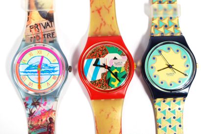 null SWATCH 

Lot of three Swatch water resistant watches, one with gold collage,...