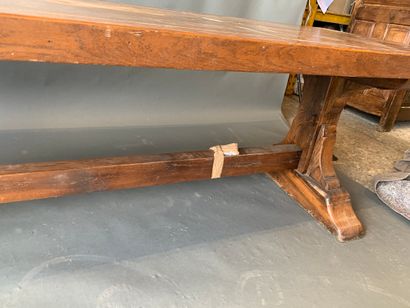 null Grande table en bois à double piètement et traverse à plateau rectangulaire

75...