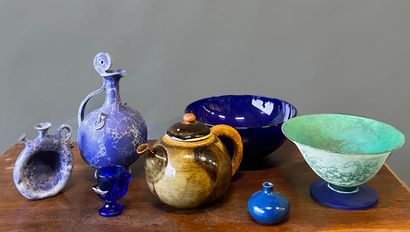 null Lot d'objets décoratifs (vases, coupes, verseuse…)