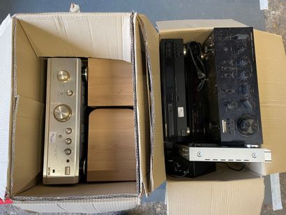 null 4 cartons et mannettes de matériel Hi-fi : amplis, sono, enceintes dont Marantz,...