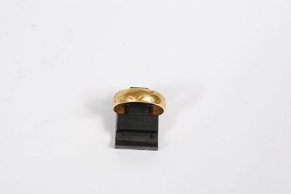 null Yellow gold lot including : 

- wedding ring in yellow gold 18K 750/000 Weight:...