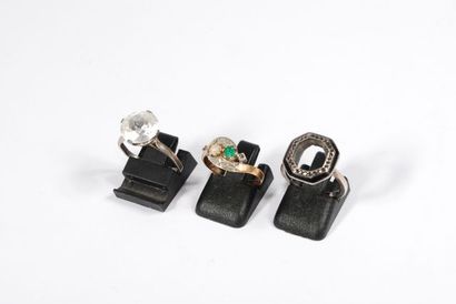 null Lot of three rings and settings in 18K yellow and white gold 750/000

Gross...