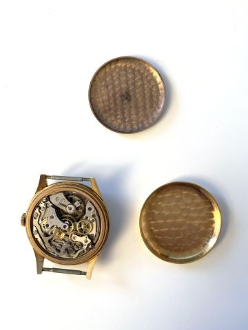 null MONVIS Chronographe Suisse

Boitier de montre chronographe en or jaune 18K 750/000

Manque...