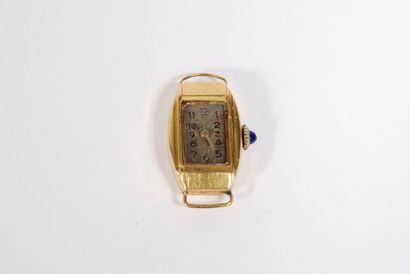 null Lot including: 

Watch face in 18K yellow gold 750/000 Gross weight: 6.4 g 

-...