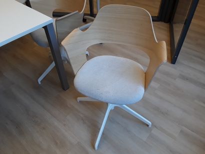 null * 8 fauteuils IKEA 

Modèle : FJALLBERGET



Le lot sera à retirer sur rendez-vous,...
