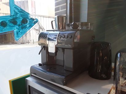 Machine à café SAECO AULIKA 
Bouilloire ...