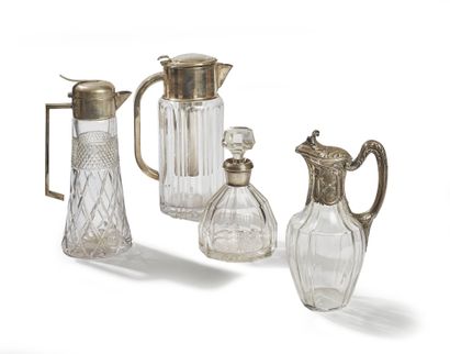 null Set of 4 carafes and bottles silver mount

H. 21 to 31 cm