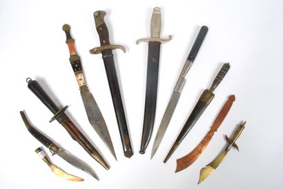 Collection de poignards, dagues, couteaux...