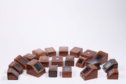 null Important lot de boites à montre en bois de placage marqueté 

XIXe siècle