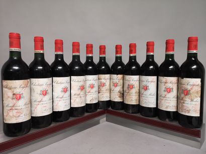 null 11 bouteilles Château POUJEAUX - Moulis 1985

Etiquettes tachées. 2 niveaux...