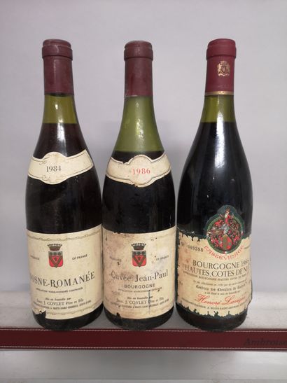  3 bouteilles BOURGOGNE DIVERS 
1 VOSNE ROMANEE 1984 - succ. J. COVLET 
1 BOURGOGNE...
