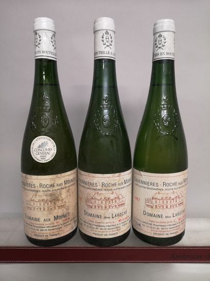  3 bouteilles SAVENNIERES - ROCHE aux MOINES - Domaine LAROCHE 
1 de 1990 et 2 de...
