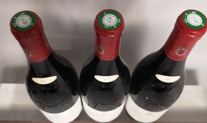 null 3 bouteilles CHATEAUNEUF DU PAPE "Boisrenard" - Domaine de BEAURENARD 2007 

Etiquettes...