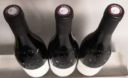null 3 bouteilles CHATEAUNEUF DU PAPE "Cuvée Marie" - G. LOMBIERE 2015 

1 étiquette...