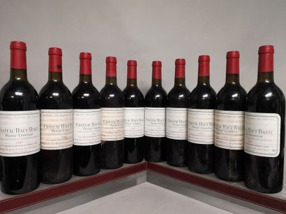null 10 bouteilles Château HAUT BAILLY - Gc Graves 1987 

 Etiquettes légèrement...