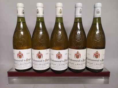 null 5 bouteilles CHATEAUNEUF du PAPE blanc - Domaine de BEAURENARD 

2 de 192 et...
