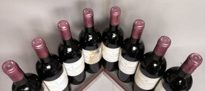 null 8 bouteilles Château LARMANDE - Saint Emilion Grand cru 1988

Etiquettes légèrement...