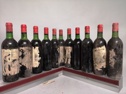 null 11 bouteilles Château VACHON - Saint Emilion Gc A VENDRE EN L'ETAT 1973