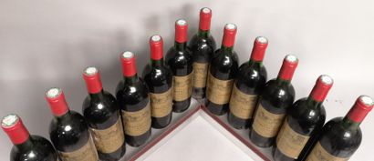 null 12 bouteilles Château DURFORT VIVENS - 2e Gcc Margaux 1979

Etiquettes légèrement...