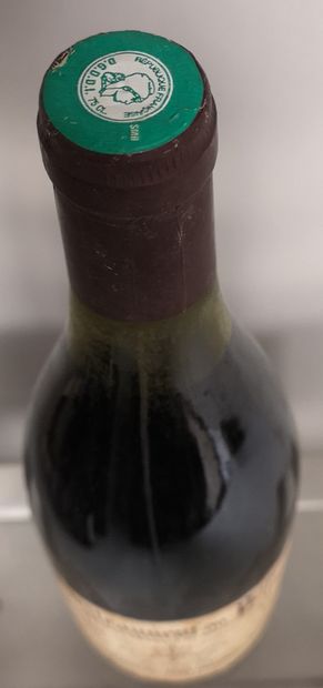 null 1 bouteille CHATEAUNEUF DU PAPE "Cuvée des Papes" - CAVES des PAPES 1978 

Niveau...