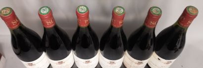 null 6 bouteilles VOLNAY 1er cru "Clos de la Cave des Ducs" - SAVOUR Club 1987

Etiquettes...