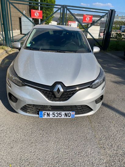 null VP RENAULT Clio CI de couleur grise 

Carburant : ES 

Puissance Administrative...