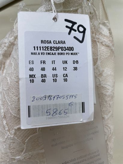 null * Robe de mariée ROSA CLARA modèle NAILA

Taille : 40

Prix de vente : 5865...