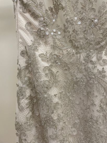 null * Robe de mariée MARTHA BLANC modèle KUSSEL

Taille : 40

Prix de vente : 2630...