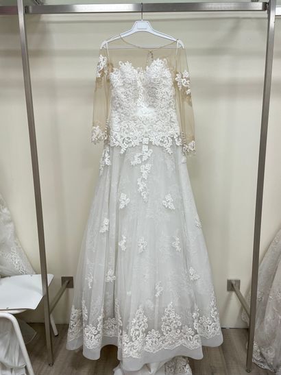 null * Robe de mariée AIRE BARCELONA modèle CALISTA

Taille : 40

Prix de vente :...