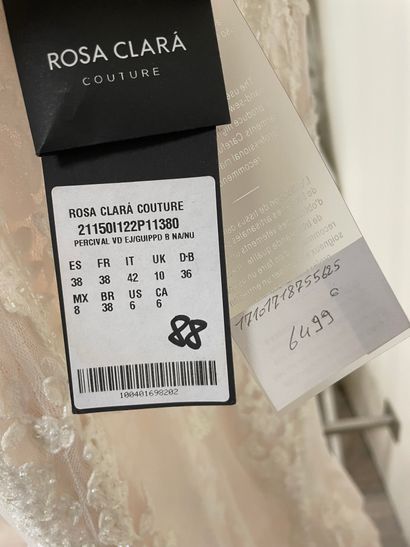 null * Robe de mariée

Taille : 38

Prix de vente : 6499 € TTC

Observations :