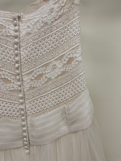 null * Robe de mariée AIRE BEACH WEDDING modèle USUAL

Taille : 42

Prix de vente...
