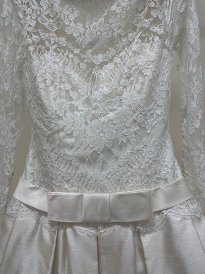 null * Robe de mariée ROSA CLARA COUTURE modèle PELAYO

Taille : 38

Prix de vente...