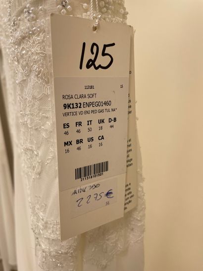 null * Robe de mariée ROSA CLARA SOFT modèle VERTICE

Taille : 46

Prix de vente...