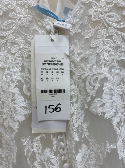 null * Robe de mariée AIRE BARCELONA modèle ESPIRAL

Taille : 42

Prix de vente :...