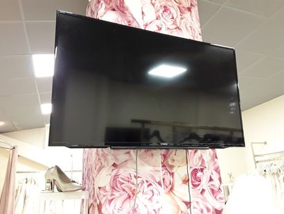 null Téléviseur écran plat SONY BRAVIA 

Modèle : KDL48W605B 

LCD à rétroéclairage...
