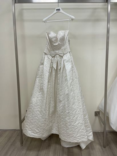 null * Robe de mariée ROSA CLARA TWO modèle ORCE

Taille : 42

Prix de vente : 2200...