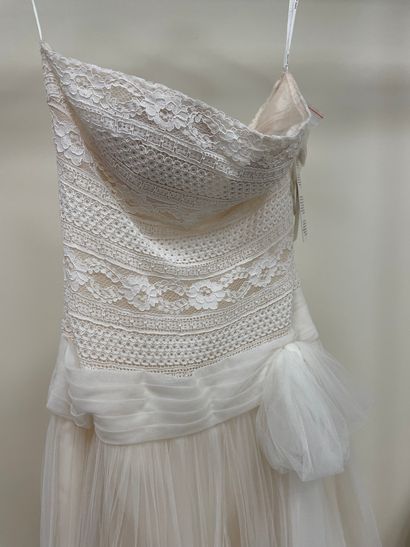 null * Robe de mariée AIRE BEACH WEDDING modèle USUAL

Taille : 42

Prix de vente...
