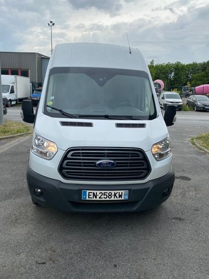 null * CTTE FORD Transit FOURGON de couleur Blanche 

Carburant : GO 

Puissance...