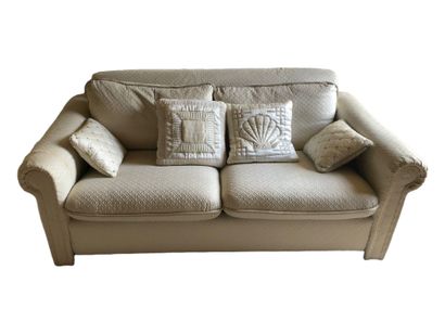 null * Sofa two seats in beige damask fabric 

Wear, accidents and stains

72 x 170...