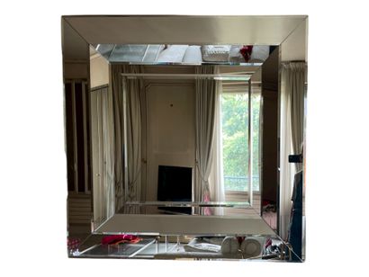 null * Large square mirror 

103 x 103 cm

Very small chips