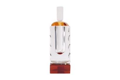 null SAINT-LOUIS 

Bottle "Eau de Saint-Louis 1997" in red, orange and colorless

H....