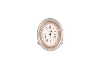 null * CARTIER

Metal travel alarm clock (repainted)

9 x 7.5 cm

Oxidations

Movement...