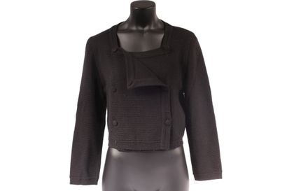 null CELINE

Purple wool cardigan - Size : 2

A short black woolen cardigan is attached...