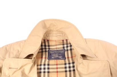 null BURBERRYS'

Double breasted mastic cotton blend trench coat with tartan lining

S...