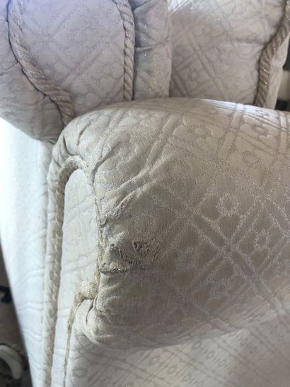 null * Sofa two seats in beige damask fabric 

Wear, accidents and stains

72 x 170...