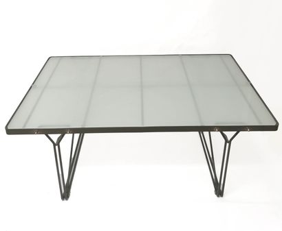 null Niels GAMMELGAARD (né en 1944) pour IKEA

Table basse en verre dépolie et métal...