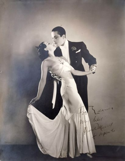 null Walter BIRD (1903-1969) 

Couple of Dancers

Photograph, silver print, signed...