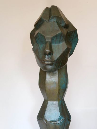 null William CHATTAWAY (1927-2019)

Cubist woman bust, 1986

Bronze with green patina,...